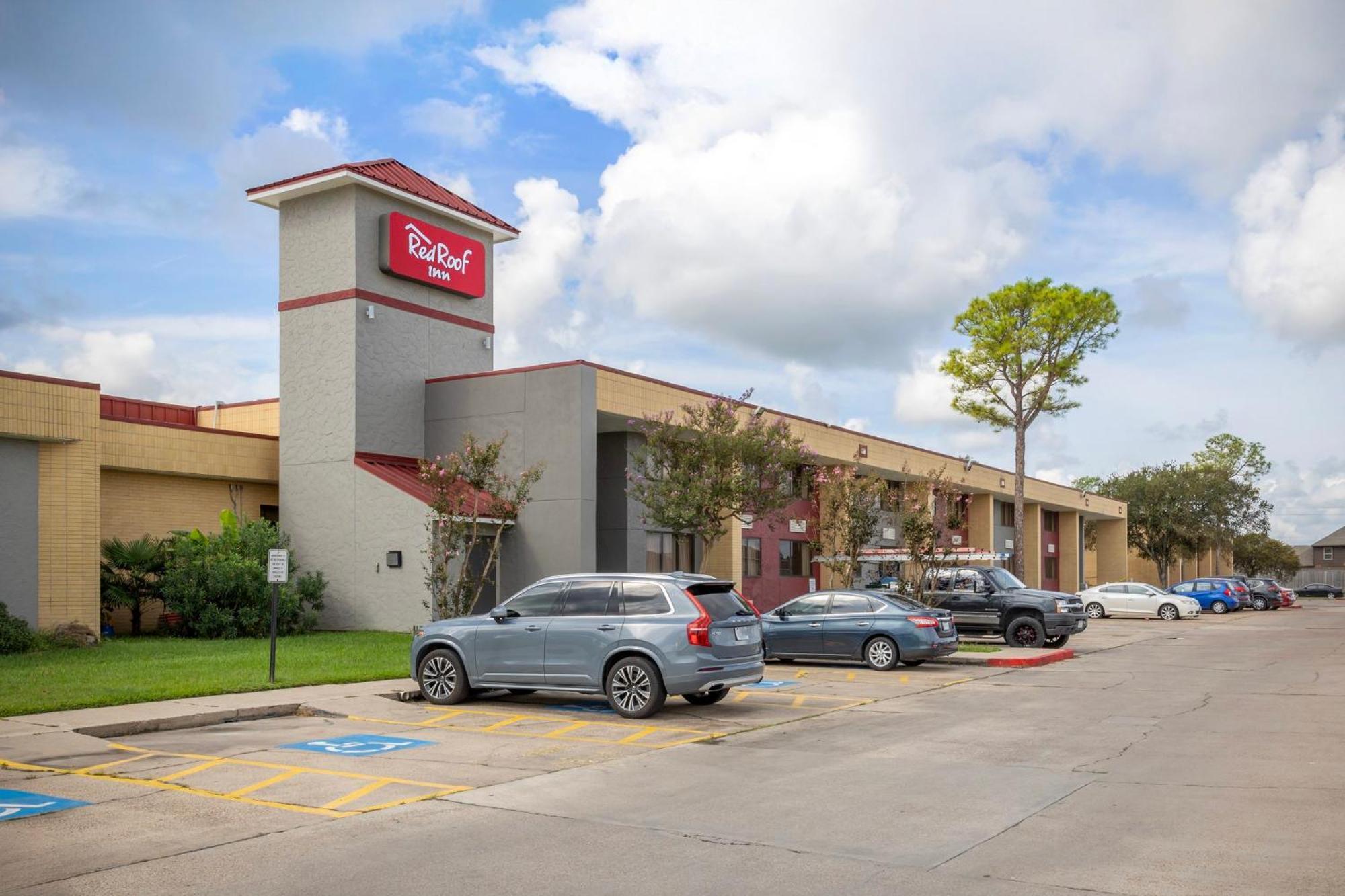 Red Roof Hotel